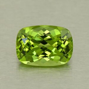 AppleGreenPeridot cush 10.0x7.2mm 2.64cts N pe119