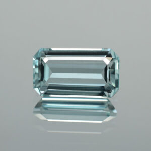 Aquamarine eme cut 15.3x8.6mm 6.11cts N aq165 crop