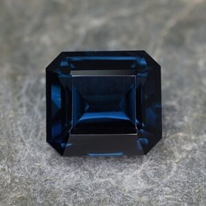 BlueSpinel_eme_cut_8.0x7.3mm_2.69cts_sp257.jpg