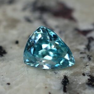 BlueZircon drop trill 11.8x8.7mm 6.52cts H zn711 crop