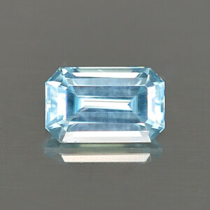 BlueZircon eme cut 6.9x4.4mm 1.28cts H zn4571