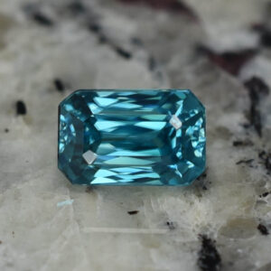 BlueZircon mod eme cut 9.5x6.1mm 4.57cts H zn2369 SOLD