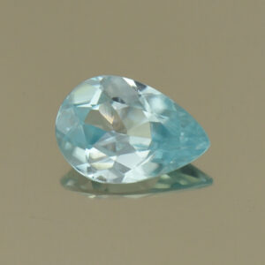 BlueZircon pear 7.0x4.8mm 0.74cts H zn4919
