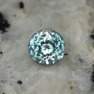 BlueZircon round 5.5mm 1.08cts