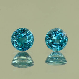 BlueZircon round pair 5.7x5.5x4.0mm 5.7x5.6x4.4mm 2.45cts H zn8090