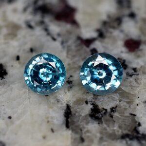 BlueZircon round pair 8.5mm 6.60cts zn2336