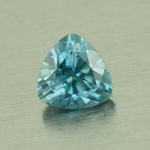 BlueZircon trill 5.5mm 1.02cts H zn5645
