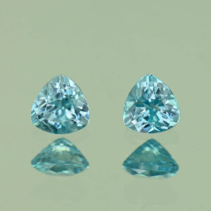 BlueZircon trill pair 4.0mm 0.76cts H zn4784
