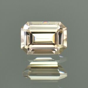 ChampagneZircon eme cut 7.0x5.0mm 1.57cts N zn2931