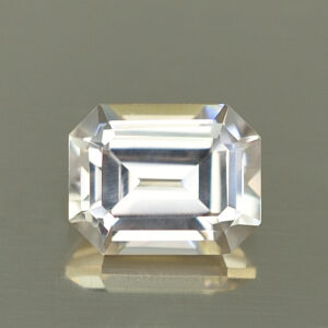 ChampagneZircon eme cut 7.4x5.8mm 2.10cts N zn4544