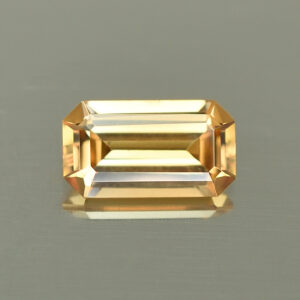 ChampagneZircon eme cut 8.9x5.0mm 1.81cts N zn4542