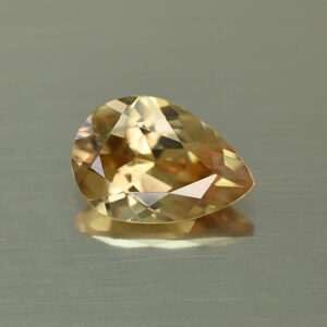 ChampagneZircon pear 10.1x6.9mm 2.68cts N zn4632