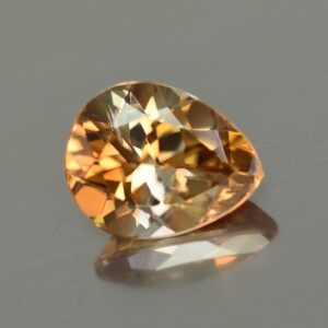 ChampagneZircon pear 10.1x7.9mm 3.63cts N zn3661