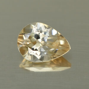 ChampagneZircon pear 8.0x6.0mm 1.56cts N zn4595