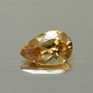 ChampagneZircon pear 8.5x5.4mm 1.54cts N zn4590