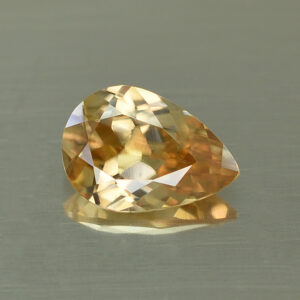 ChampagneZircon pear 9.9x6.9mm 2.37cts N zn4631