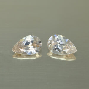 ChampagneZircon pear pair 10.0x6.5mm 4.96cts N zn4628