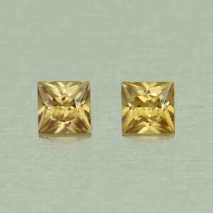 ChampagneZircon princess pair 4.5mm 1.42cts N zn5206