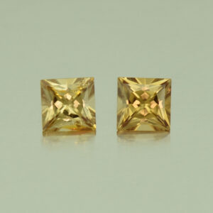 ChampagneZircon princess pair 5.0mm 1.91cts N zn3942