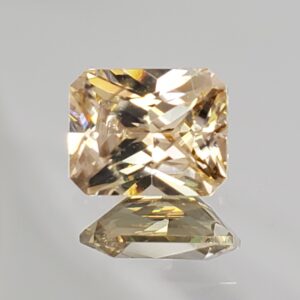 ChampagneZircon radiant 10.1x8.1mm 4.72cts H zn1833 SOLD