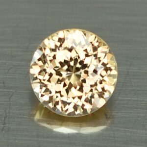 ChampagneZircon round 5.5mm 1.01cts N zn3667