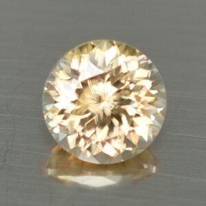 ChampagneZircon round 5.5mm 1.06cts N zn3668