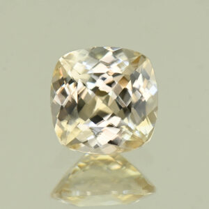 ChampagneZircon sq cush 7.6x7.5mm 2.62cts H zn8012