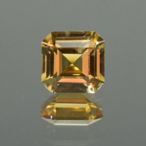 ChampagneZircon sq eme 6.0mm 1.49cts N zn2245 crop
