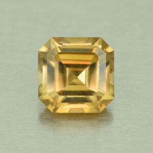 ChampagneZircon sq eme cut 6.5mm 2.01cts N zn5306