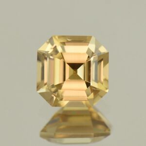 ChampagneZircon sq eme cut 6.5mm 2.04cts N zn5826