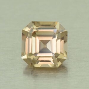 ChampagneZircon sq eme cut 7.0mm 2.60cts N zn5588