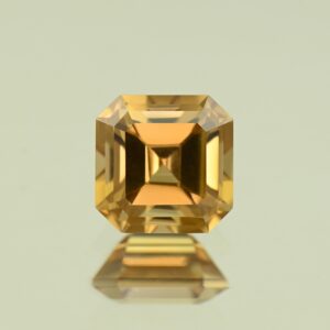 ChampagneZircon sq eme cut 7.5mm 3.35cts N zn7606