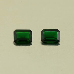 ChromeTourmaline eme cut pair 5.1x3.8mm 0.63cts N ct675