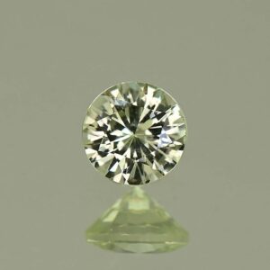 Chrysoberyl round 4.5mm 0.43cts N cb111