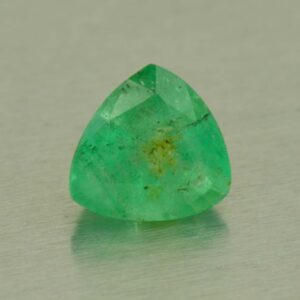 Emerald trill 7.5x7.2mm 1.34cts O em119