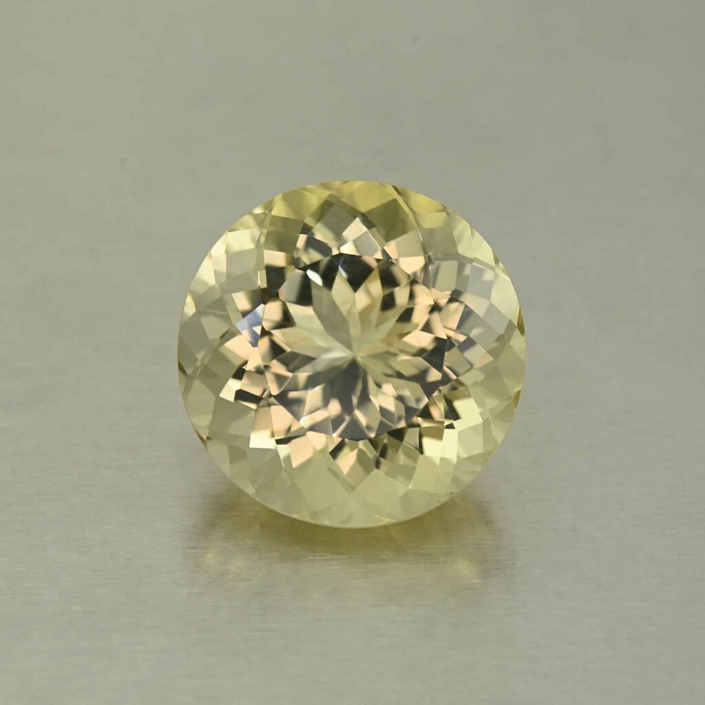 GoldenLabradorite round 17.6mm 19.14cts N le109