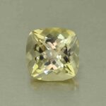 GoldenLabradorite sq cush 15.0mm 13.73cts N le104