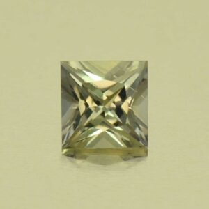 GreenSapphire princess 4.1mm 0.43cts N sa609