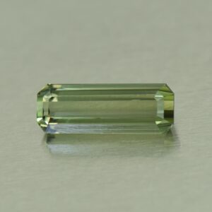 GreenTourmaline eme cut 13.0x4.8mm 2.45cts N tm1588