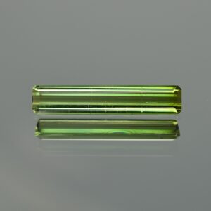 GreenTourmaline eme cut 22.4x4.3mm 3.30cts tm806