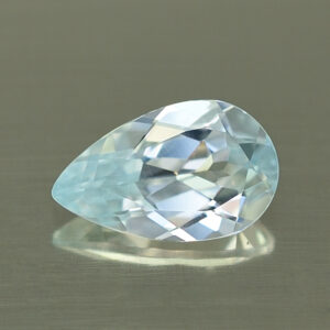 IceBlueZircon pear 10.6x6.5mm 2.44cts H zn3318