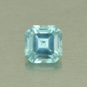 IceBlueZircon sq eme 5.5mm 1.26cts H zn5077