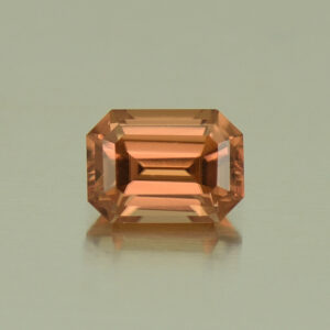 ImperialZircon eme cut 6.4x4.7mm 1.19cts H zn5172