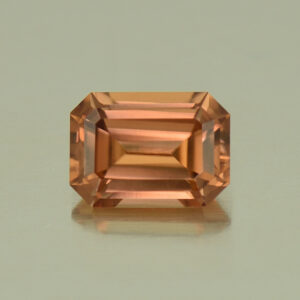 ImperialZircon eme cut 7.9x5.7mm 2.09cts H zn5175