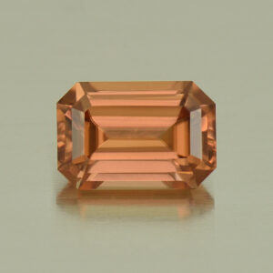 ImperialZircon eme cut 8.3x5.6mm 2.27cts H zn5166