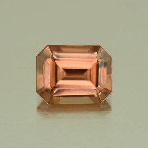 ImperialZircon eme cut 8.3x6.4mm 2.81cts H zn5177