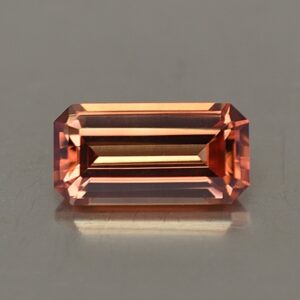 ImperialZircon eme cut 9.4x4.8mm 2.11cts zn3406