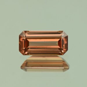 ImperialZircon eme cut 9.9x4.9mm 2.29cts H zn7389