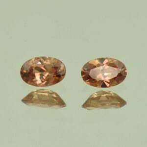 ImperialZircon oval pair 6.0x4.0mm 1.16cts H zn6758