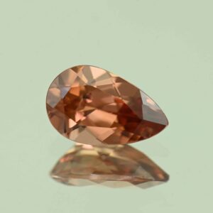 ImperialZircon pear 10.5x6.5mm 2.64cts H zn7427